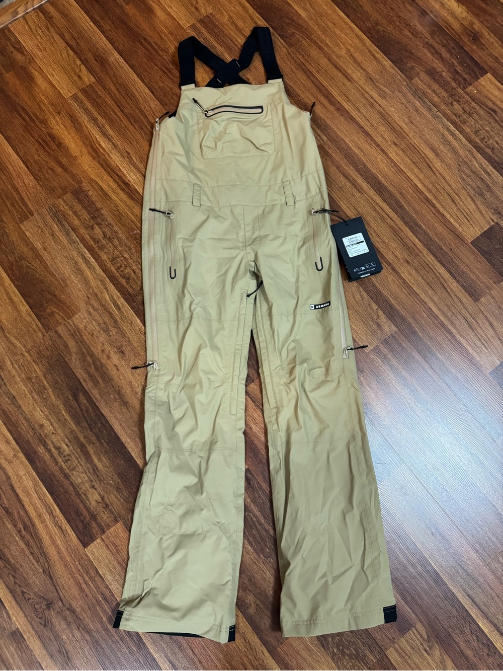 Women’s Tan Bib Snowboarding Pants with Adjustable Straps NEW WITH TAGS
